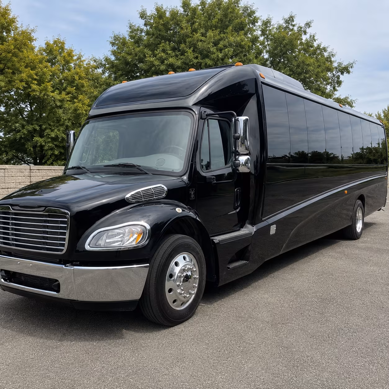 royal oak 28 passenger minibus